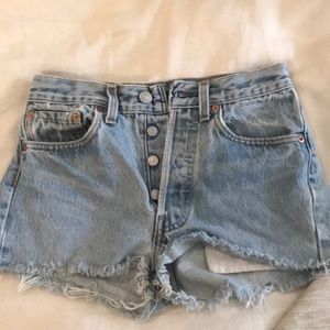 vintage LEVI shorts